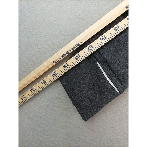 Athleta Womens Realy Capri Leggings Size M Gray Black Reflective - Picture 11 of 11